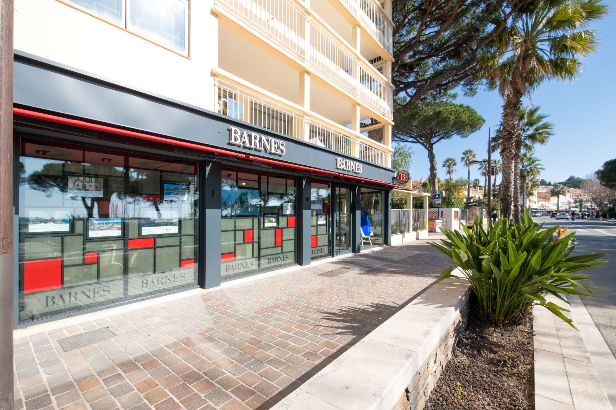 BARNES Sainte-Maxime