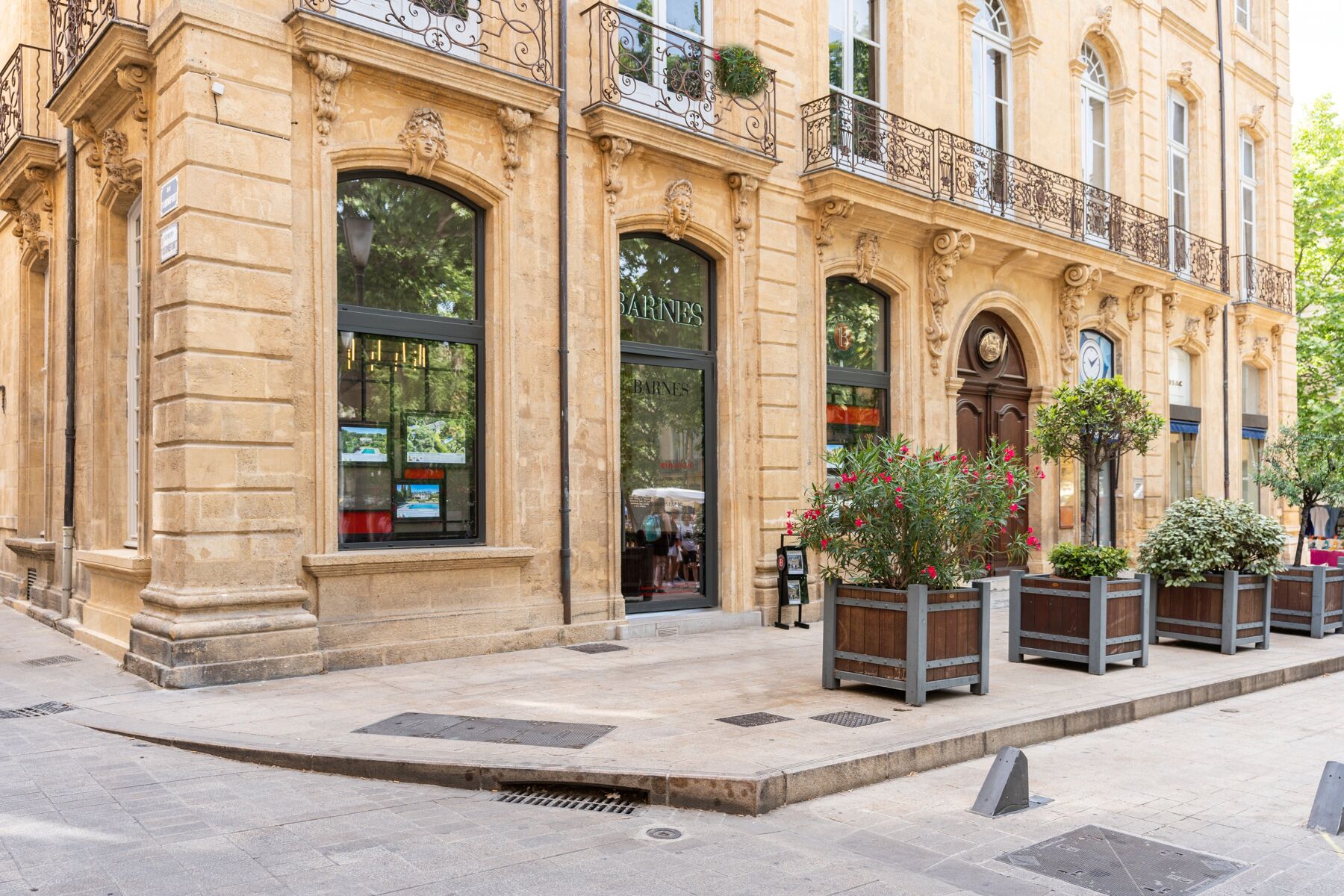 BARNES Provence