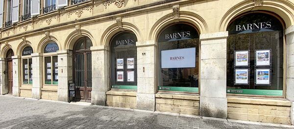 BARNES Neuchâtel