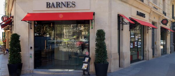 BARNES Trocadéro