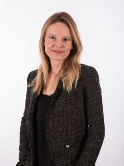 Laure de LA RIVIÈRE