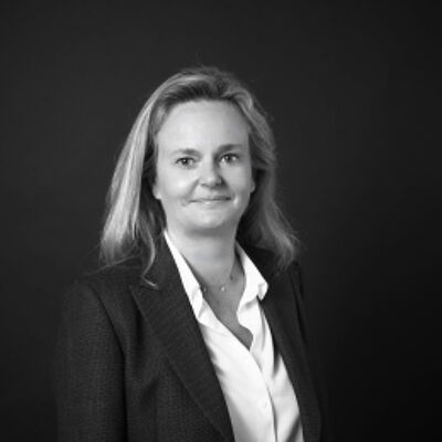 Stéphanie de VILLENEUVE