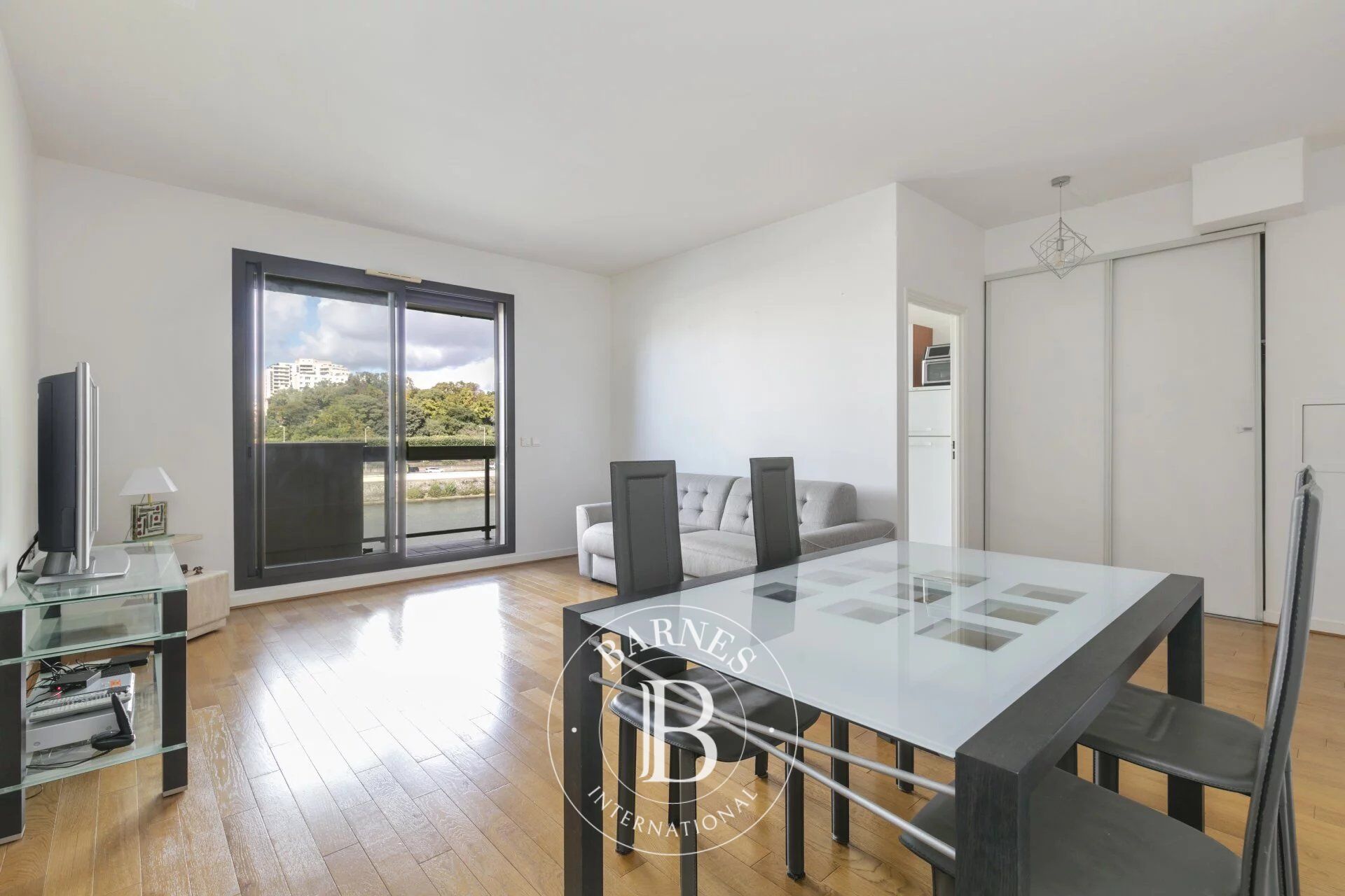 Le service location de la Maison BARNES vous présente ce bien : - picture 3