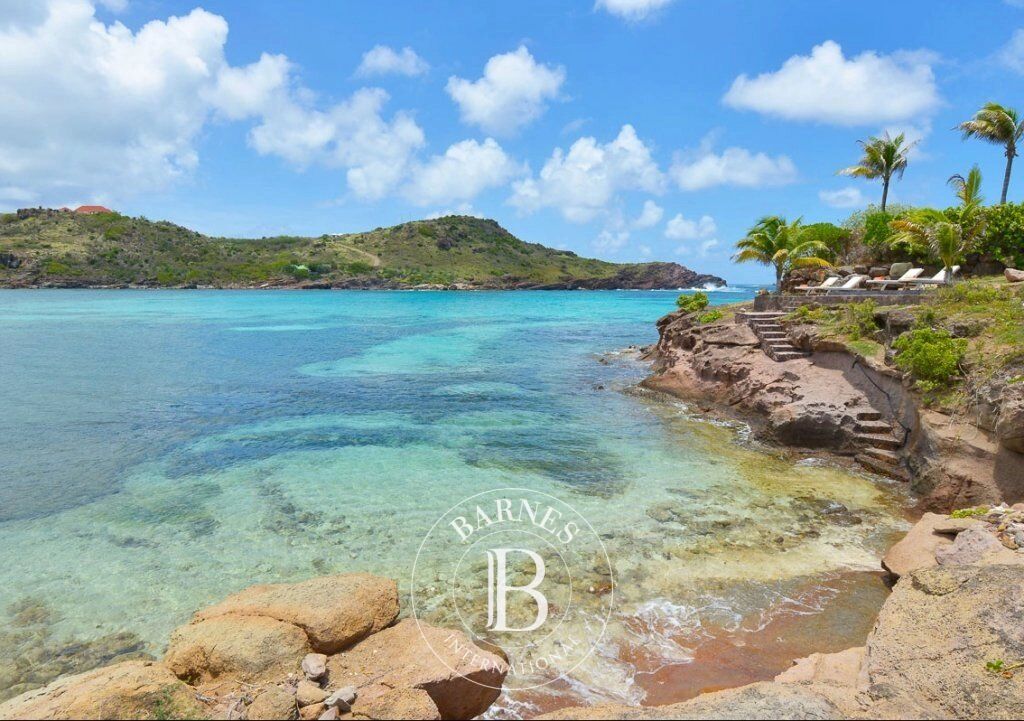 Large 5 bedroom villa with beach access. - picture 3