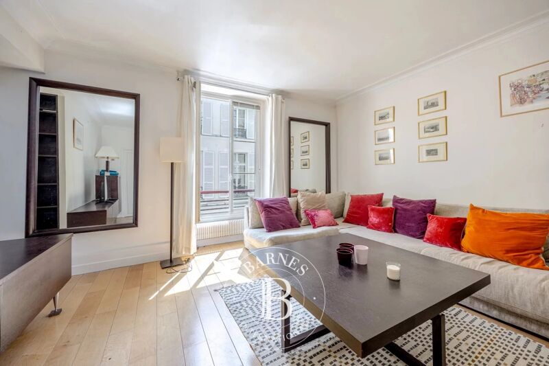 For Rent Apartment | Paris 3ème - picture 2