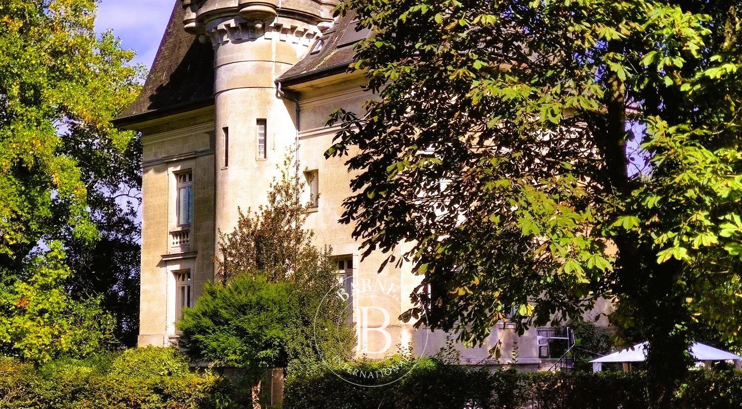 At the gates of RENNES - Property of 290 m² - Land of 3,500 m² - picture 2