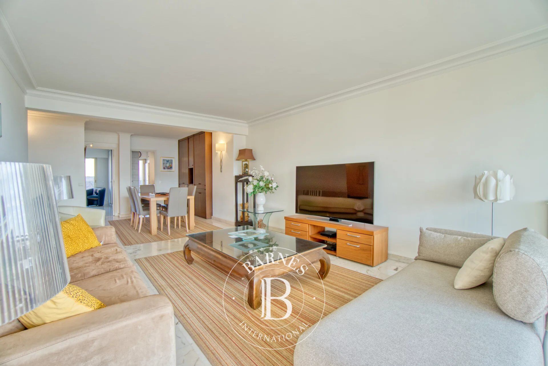 CANNES CROISETTE - FACING THE PALAIS DES FESTIVALS - 3 BEDROOMS - picture 3