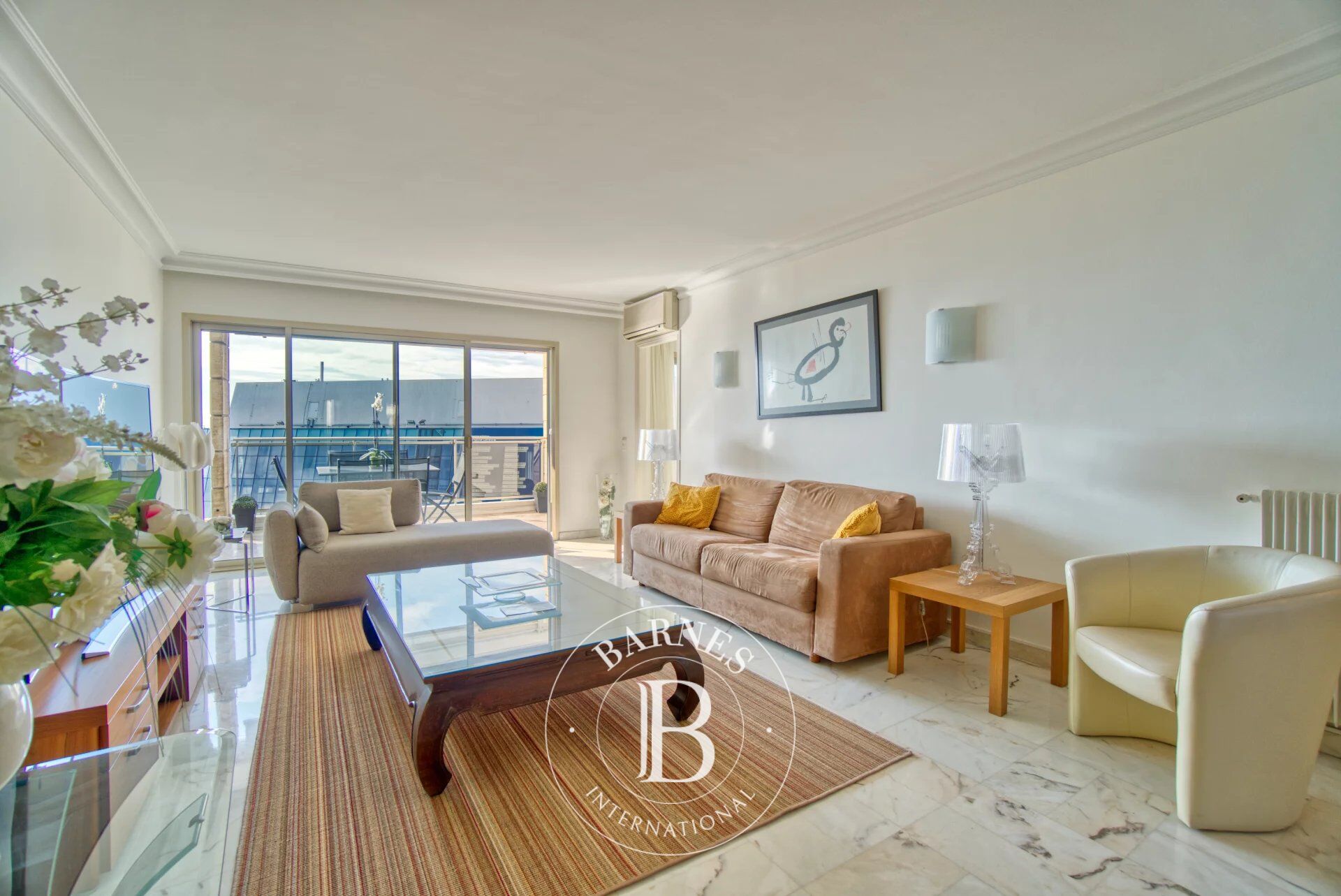 CANNES CROISETTE - FACING THE PALAIS DES FESTIVALS - 3 BEDROOMS - picture 2