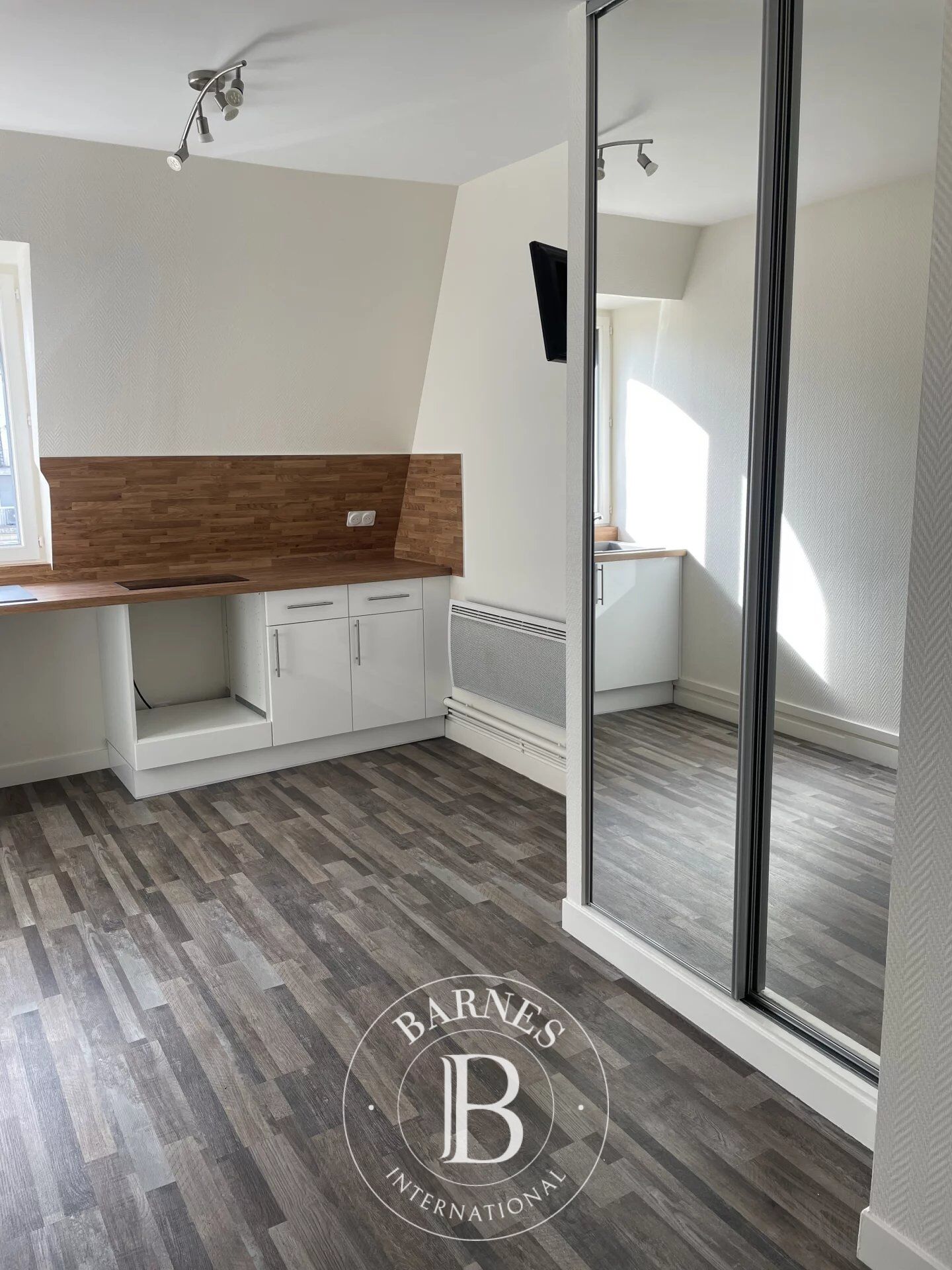 Le service location de la Maison BARNES vous propose ce bien : - picture 2