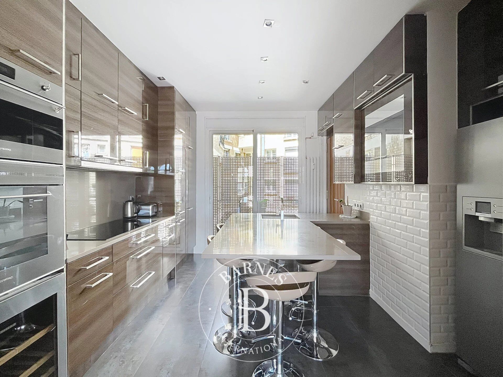 NEUILLY ST JAMES, LUXURY FLAT, 3 BEDROOMS, 147.1 SQ.M., FURNISHED - picture 3