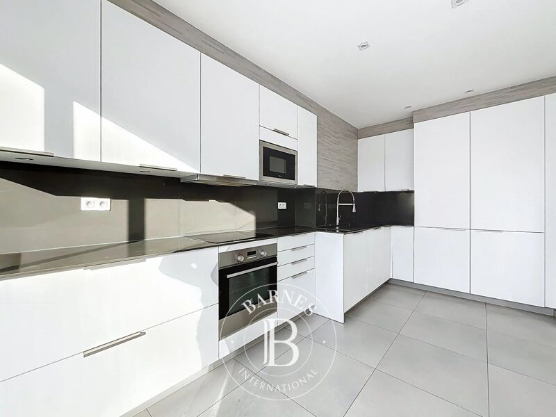 For Rent, Apartment Paris 16ème - picture 3