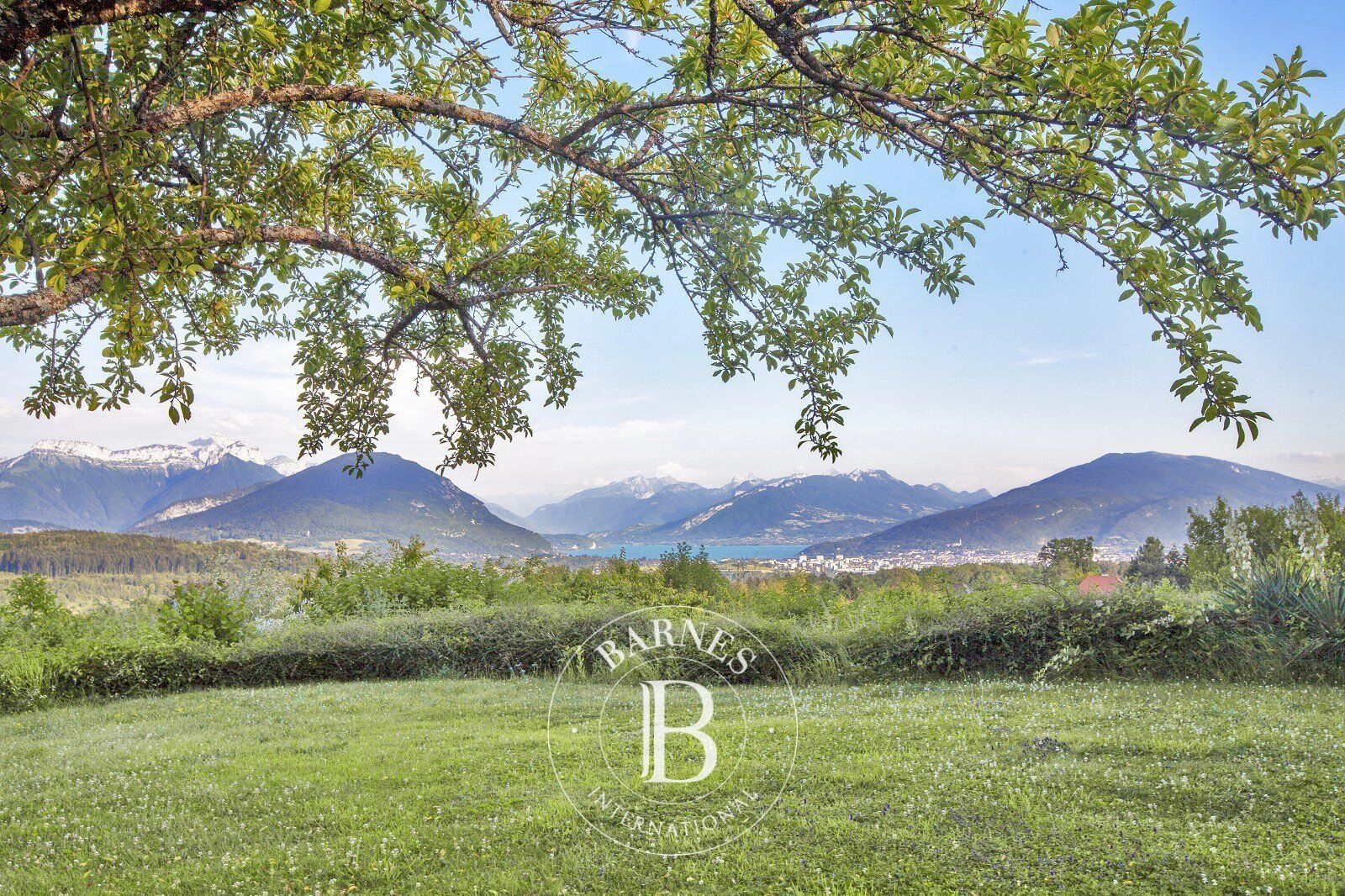 Villa haut de gamme avec vue lac - picture 3