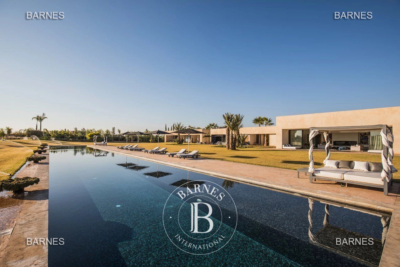 Stunning contemporary villa on a 3-hectare park, 30 minutes away from Marrakech. - picture 1