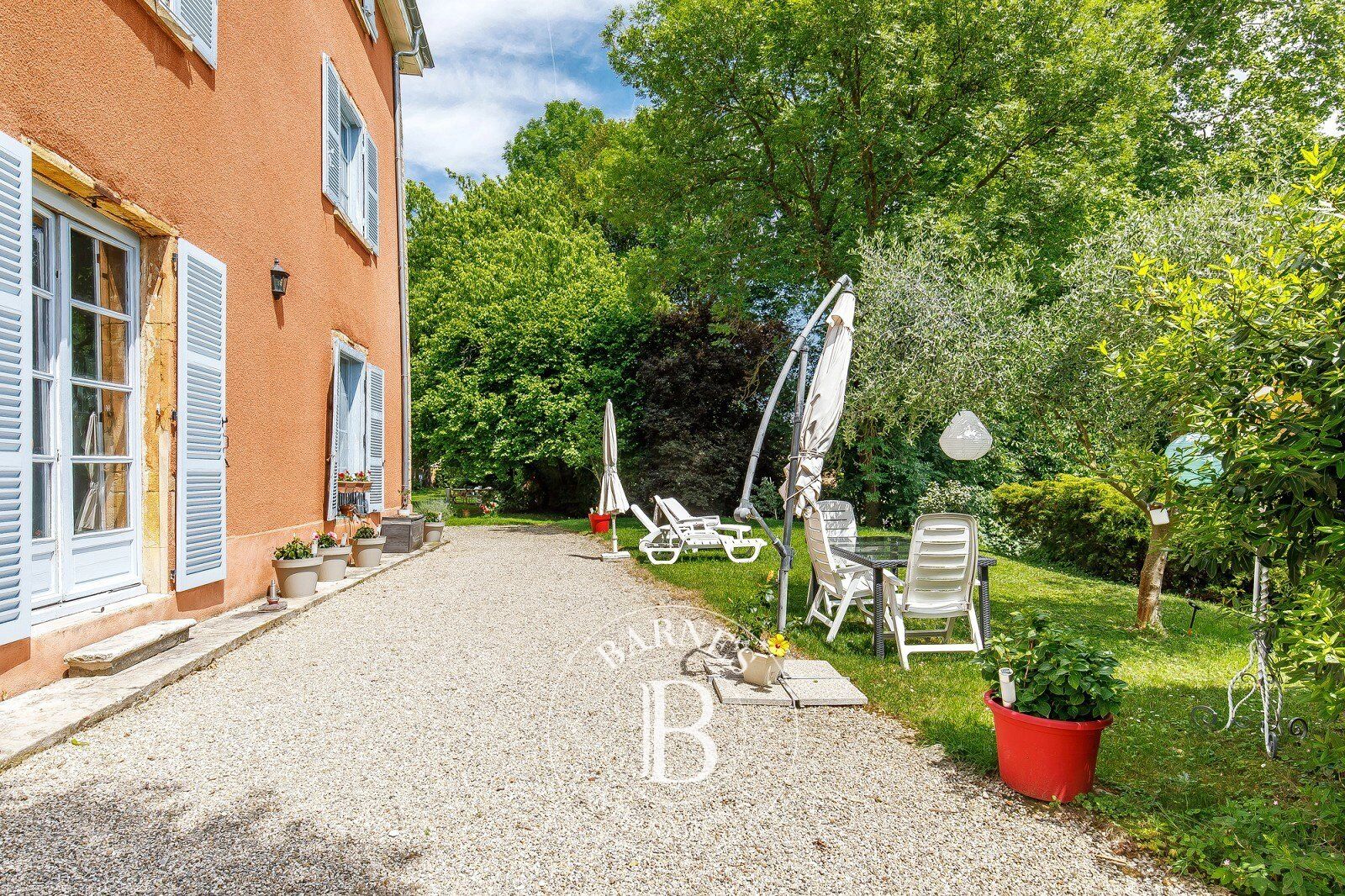 Apartment sold FontainesSaintMartin 166.6m² 3 rooms