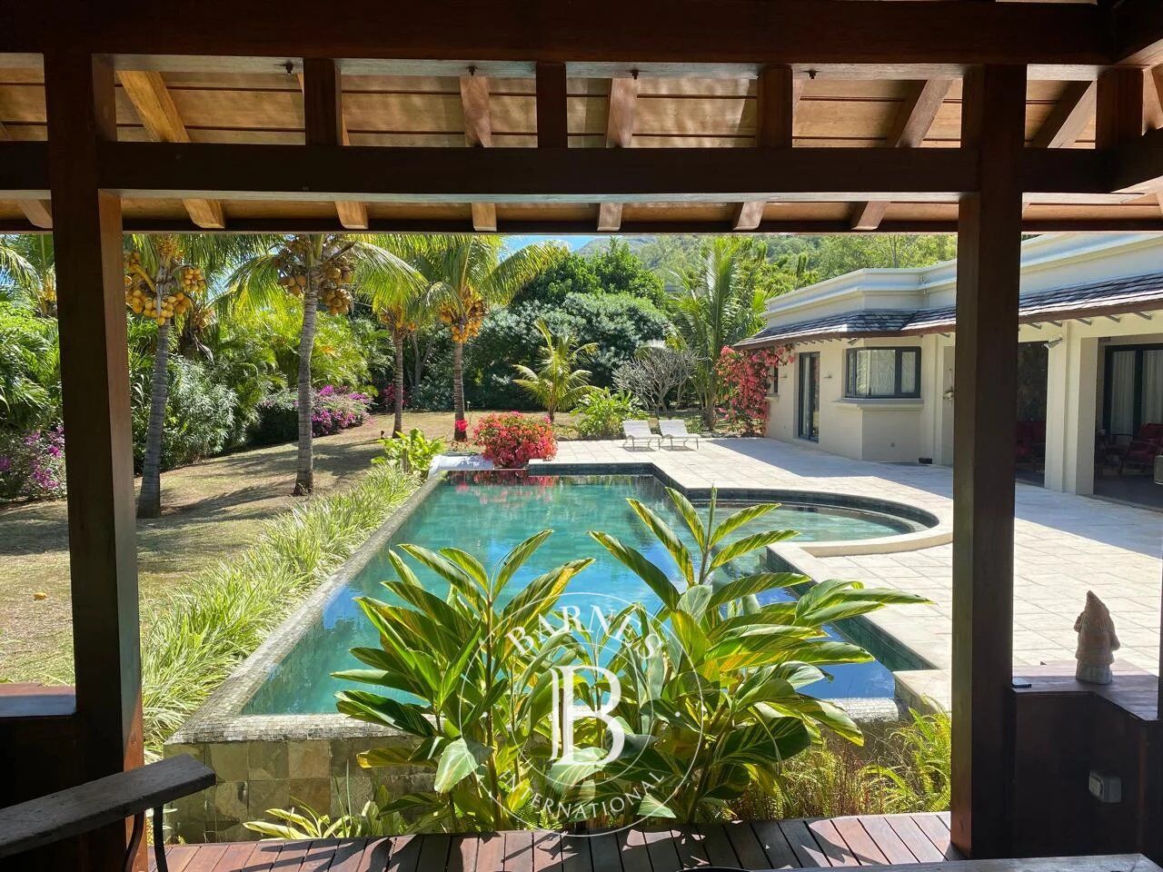 Villa Rivière Noire - picture 1