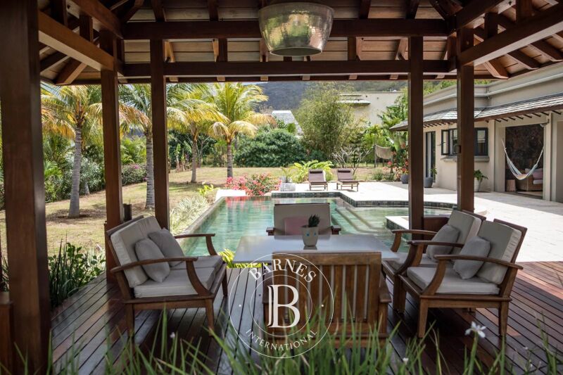 Venta Villa | Rivière Noire - picture 1