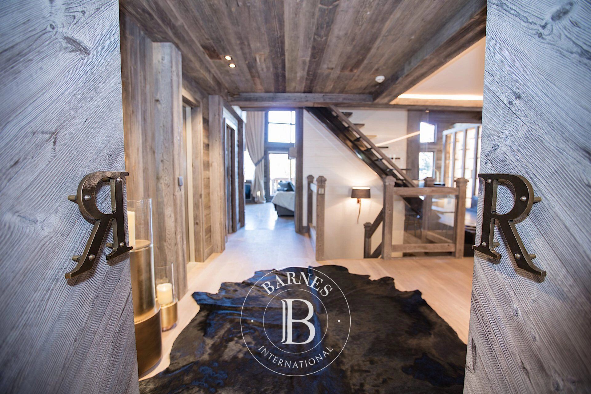 CHALET RE - picture 1