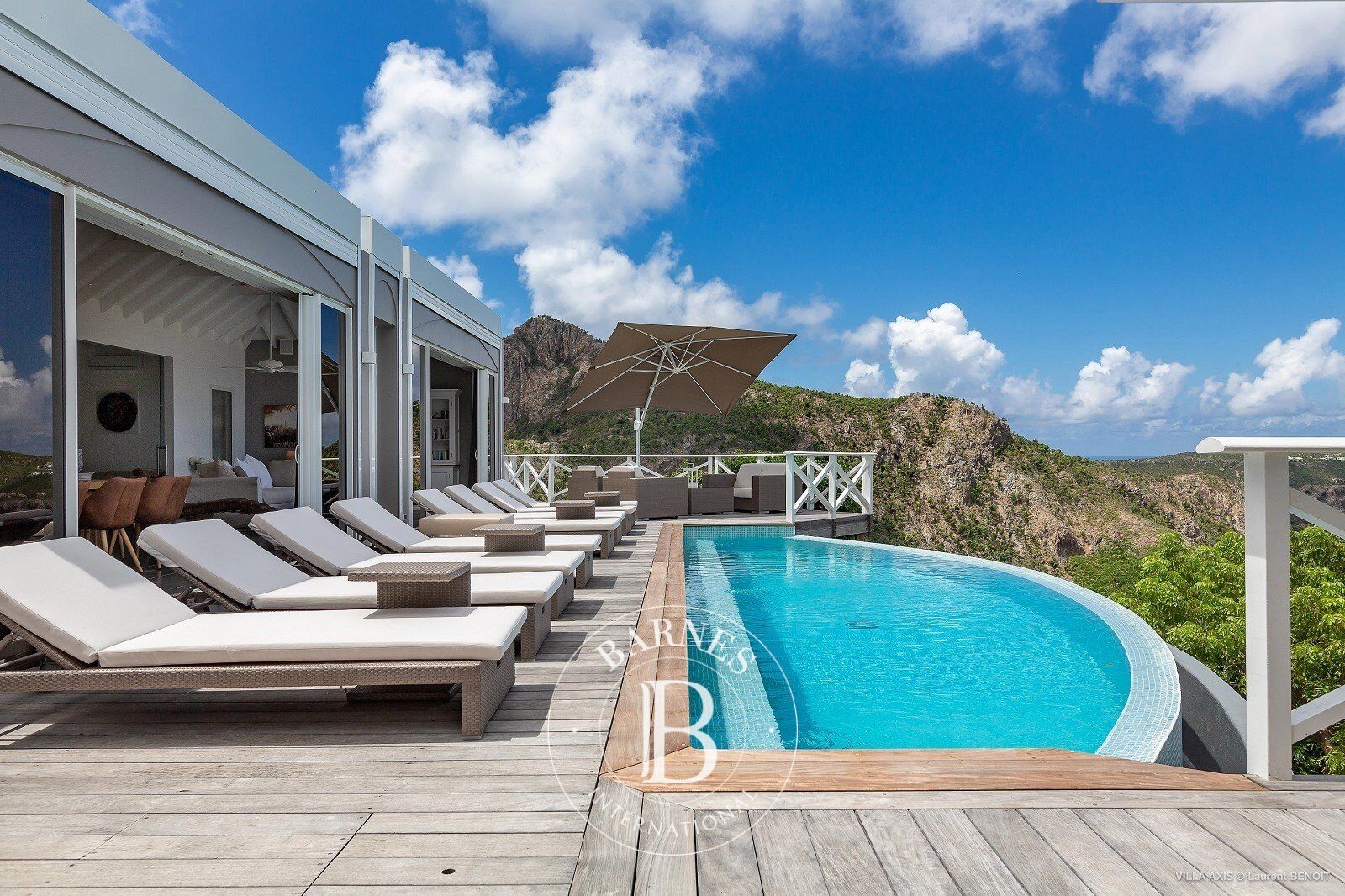 Very private 4 bedroom villa in Lorient hills. - picture 3