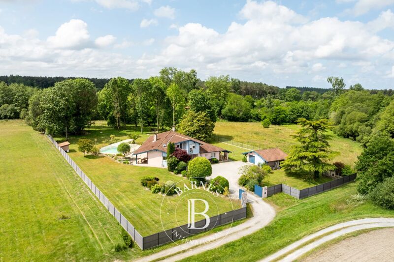 COUNTRY HOME JUST 15 MINUTES FROM HOSSEGOR