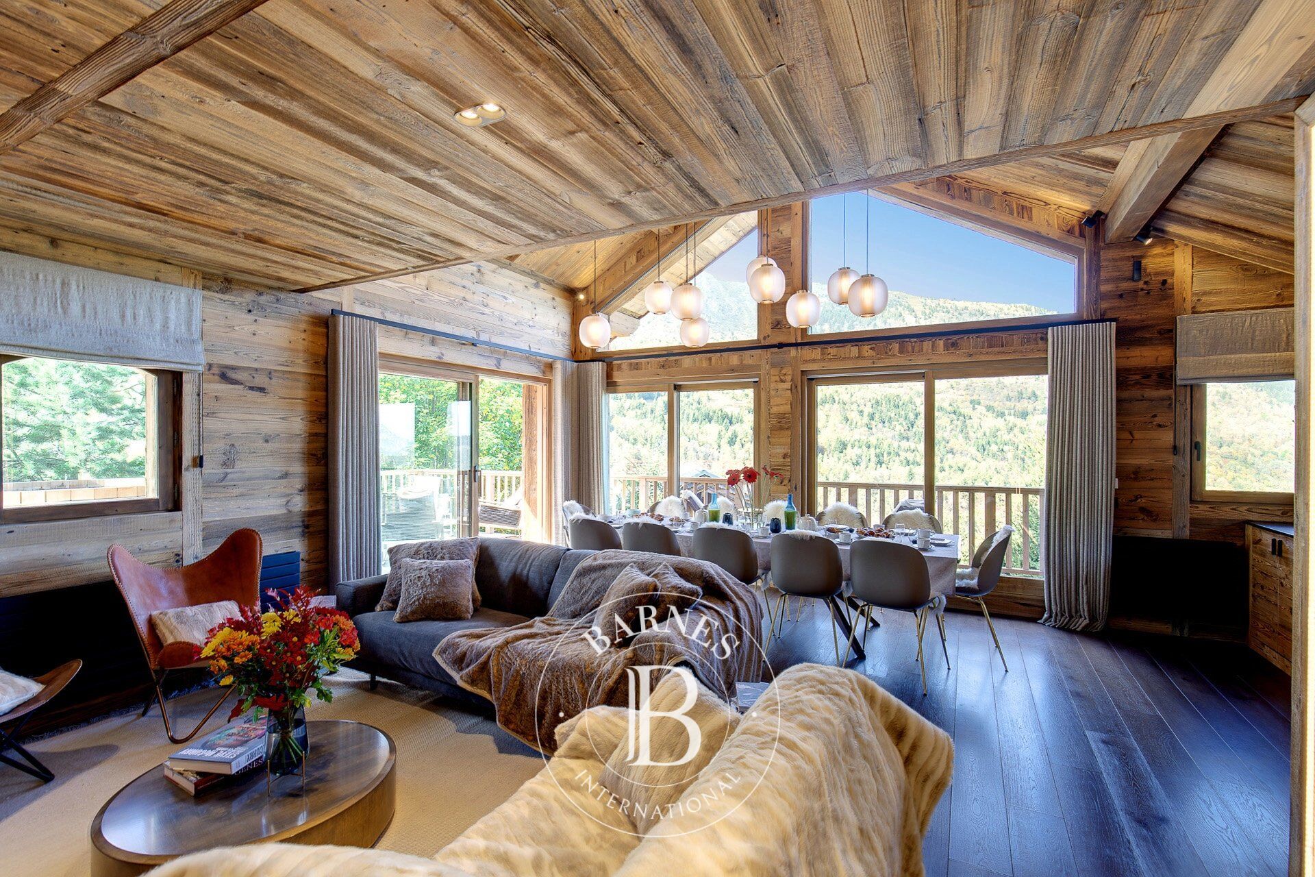 Chalet de prestige - picture 1