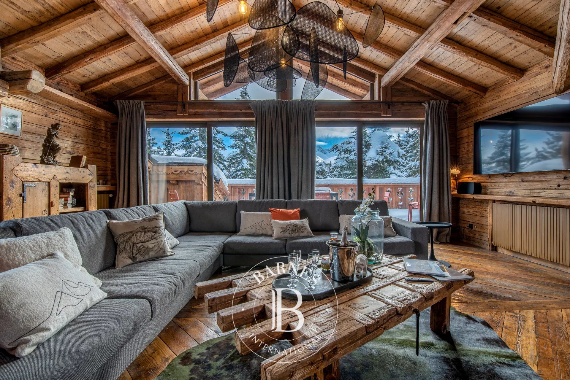 CHALET ALASKA - picture 1