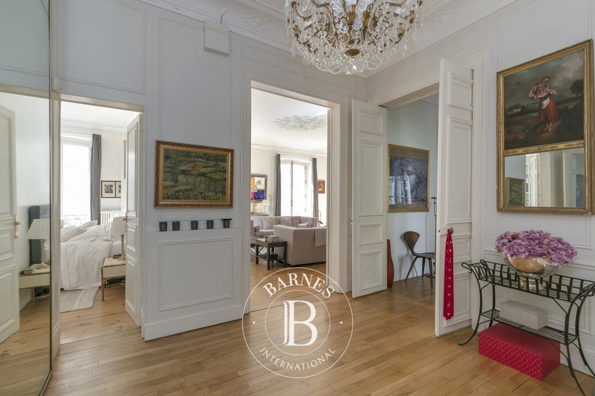 Paris 8ème - Rue du Cirque  - Appartement 2/3 chambres - picture 2