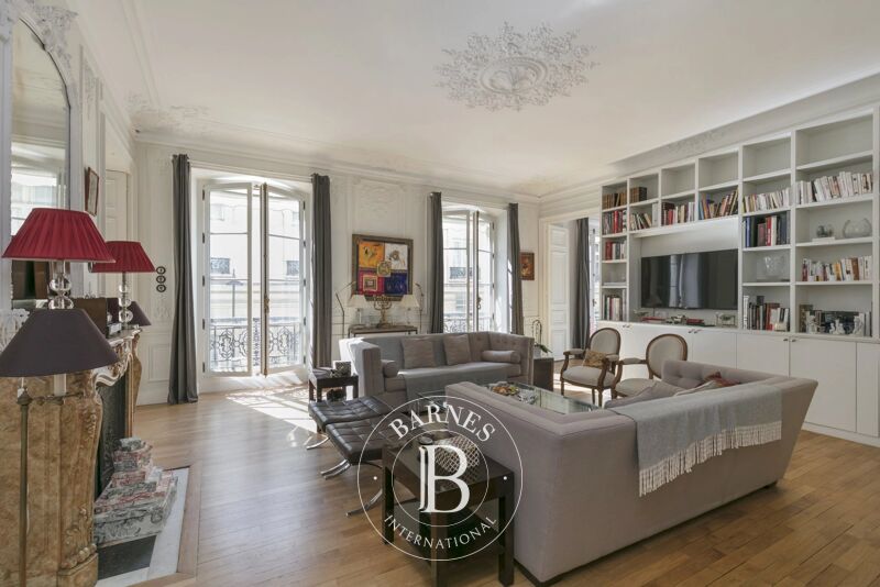 Paris 8ème - Rue du Cirque  - Appartement 2/3 chambres