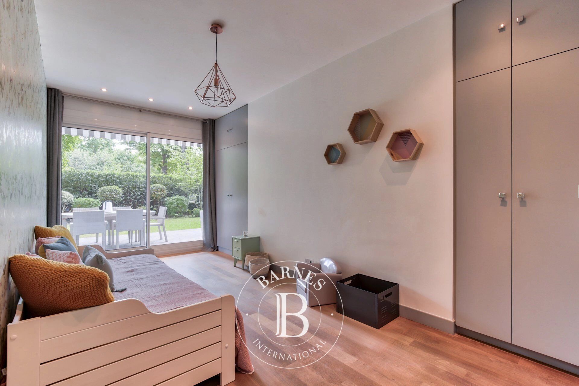 For Rent, Apartment Neuilly-sur-Seine - picture 10