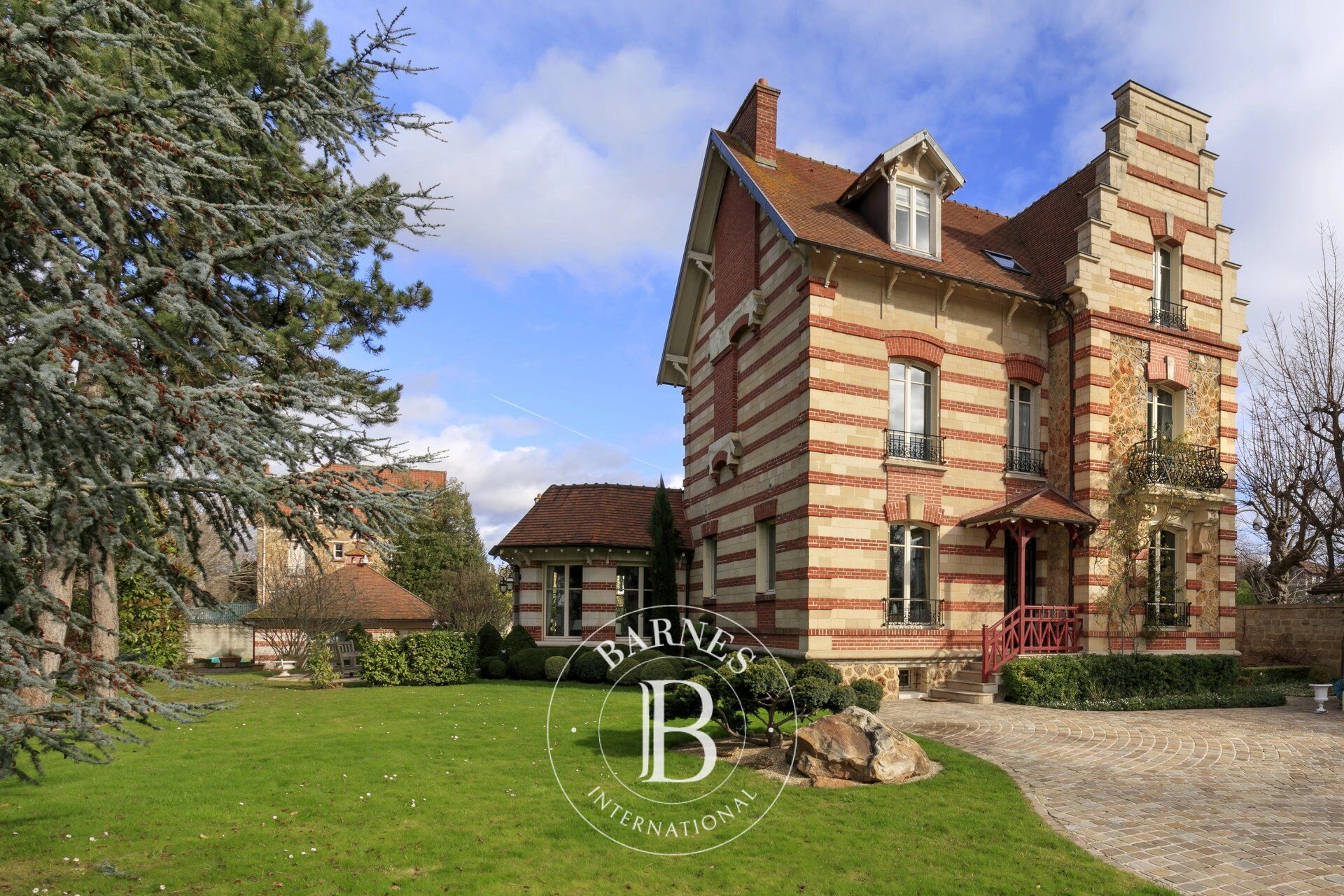 Demeure vésigondine d'exception entièrement rénovée - 11 pièces, 310 m²  - avec piscine chauffée. - picture 1