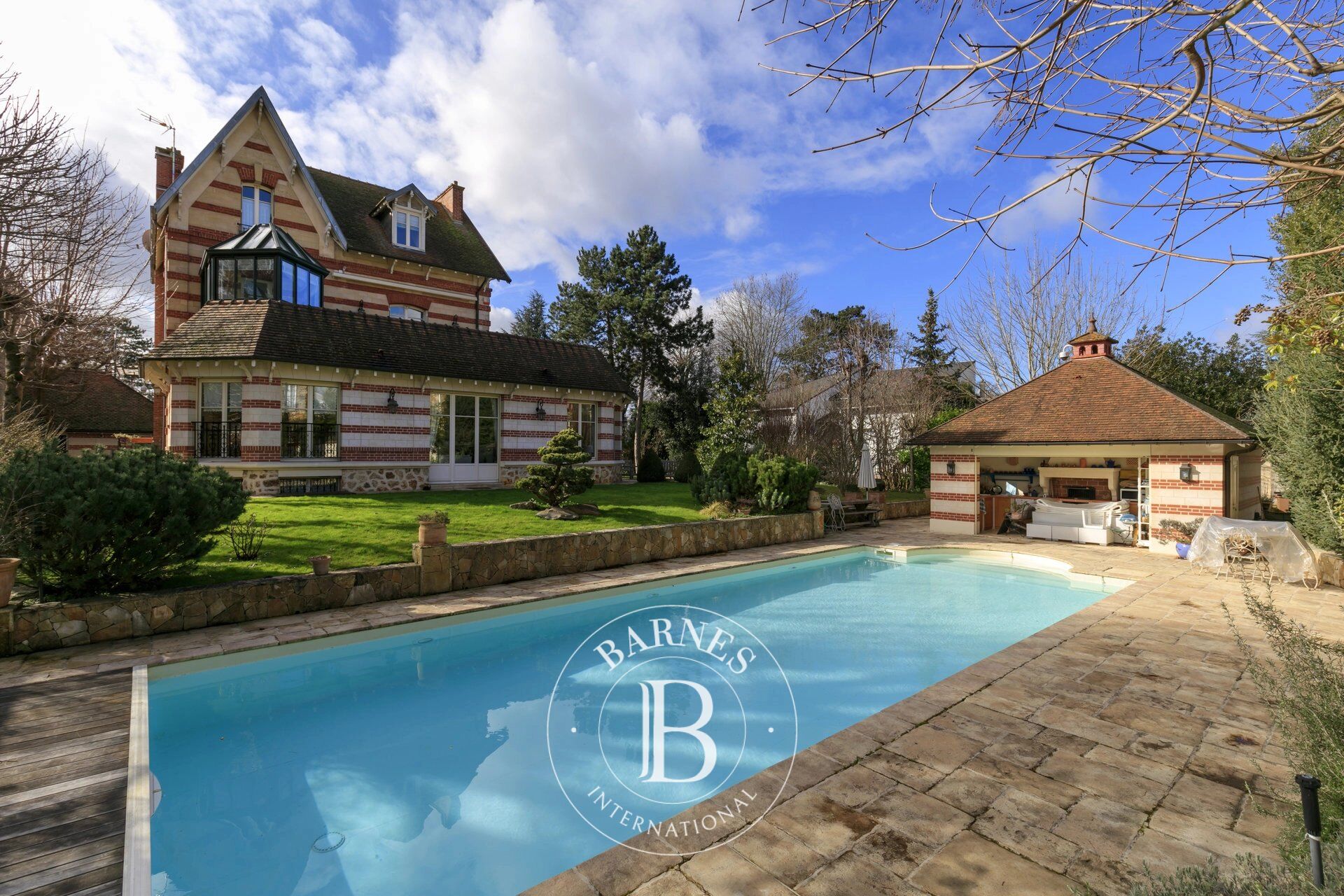 Demeure vésigondine d'exception entièrement rénovée - 11 pièces, 310 m²  - avec piscine chauffée. - picture 2