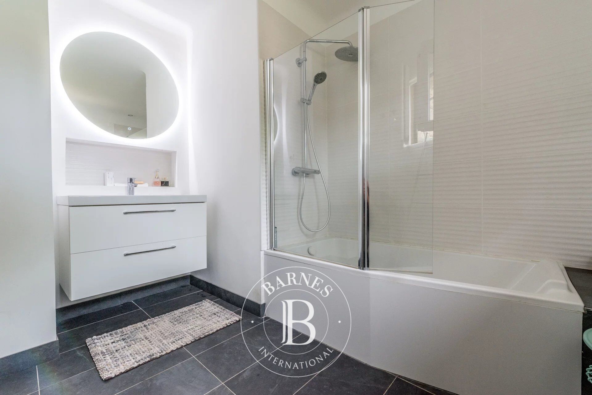 Ev Peymeinade - picture 13