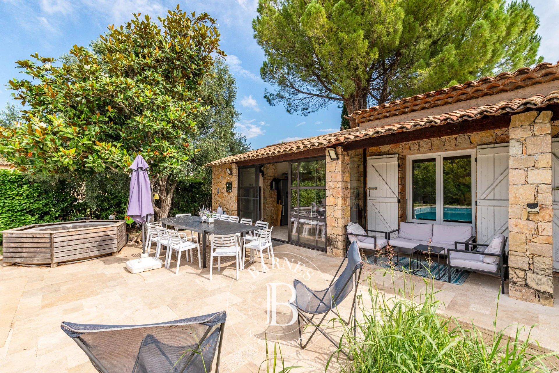 Ev Peymeinade - picture 9