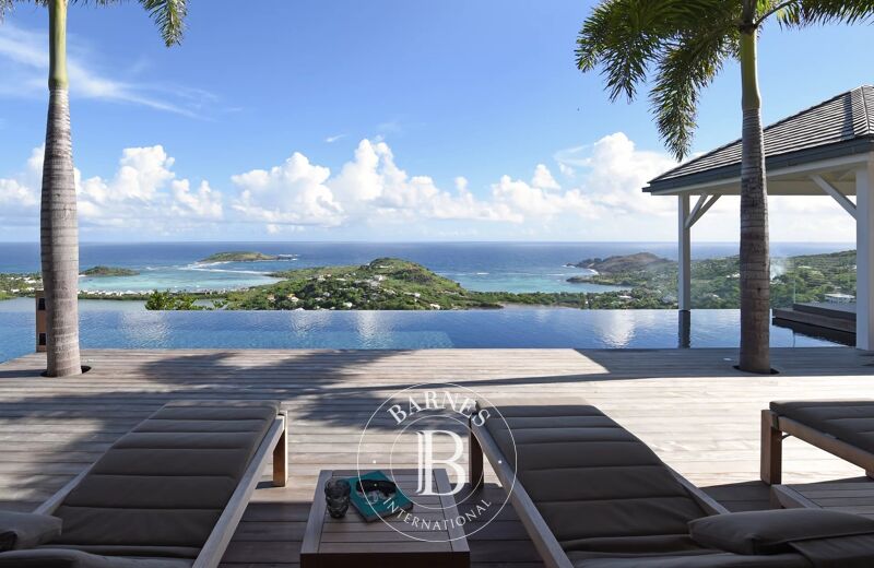 5 bedroom villa in Devé.