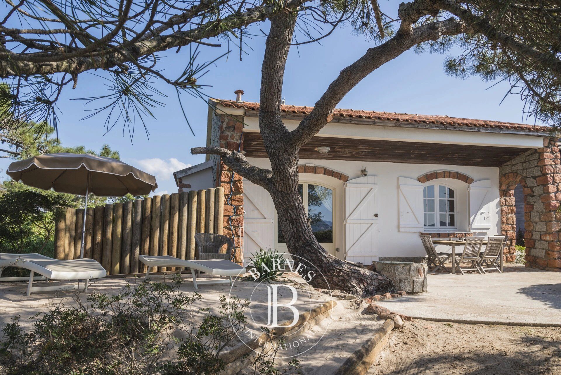 Porto-Vecchio, Cala Rossa, Domaine privé, pied dans l'eau, 2 chambres, vue mer - picture 1