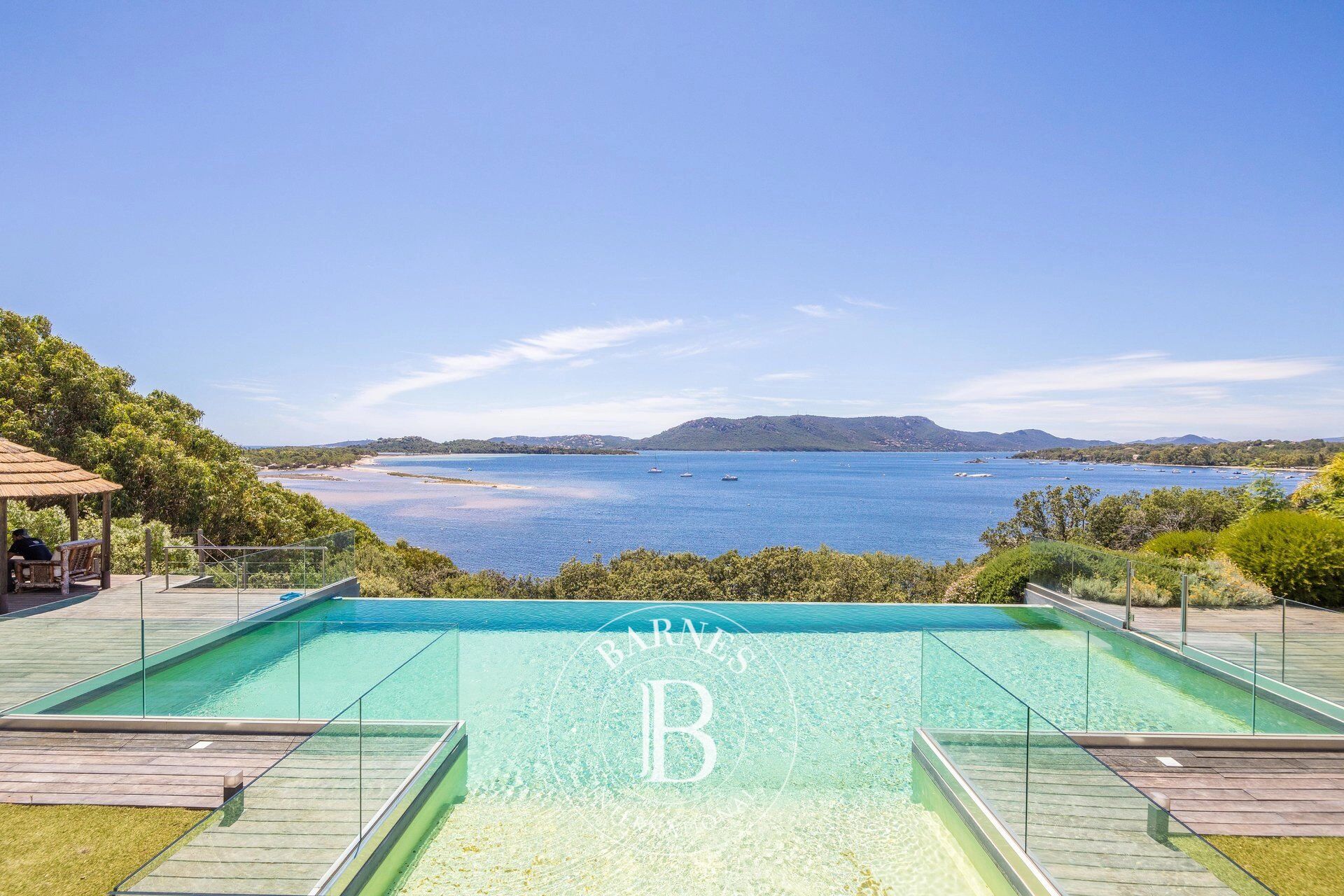 Porto-Vecchio, Golfo di sogno, villa pied dans l'eau, 6 chambres, vue mer panoramique, accès mer - picture 1