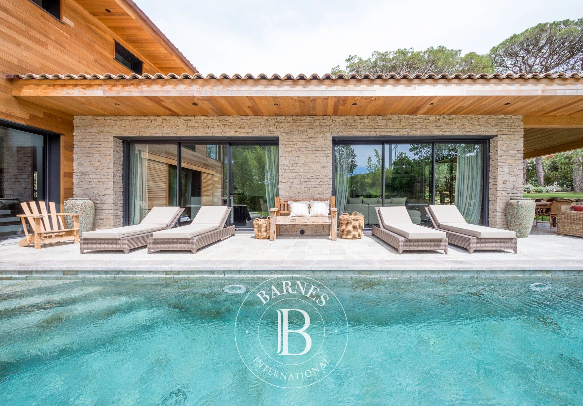 RAMATUELLE - 5 BEDROOM VILLA - HEATED SWIMMING POOL - NEAR THE BEACH - picture 3