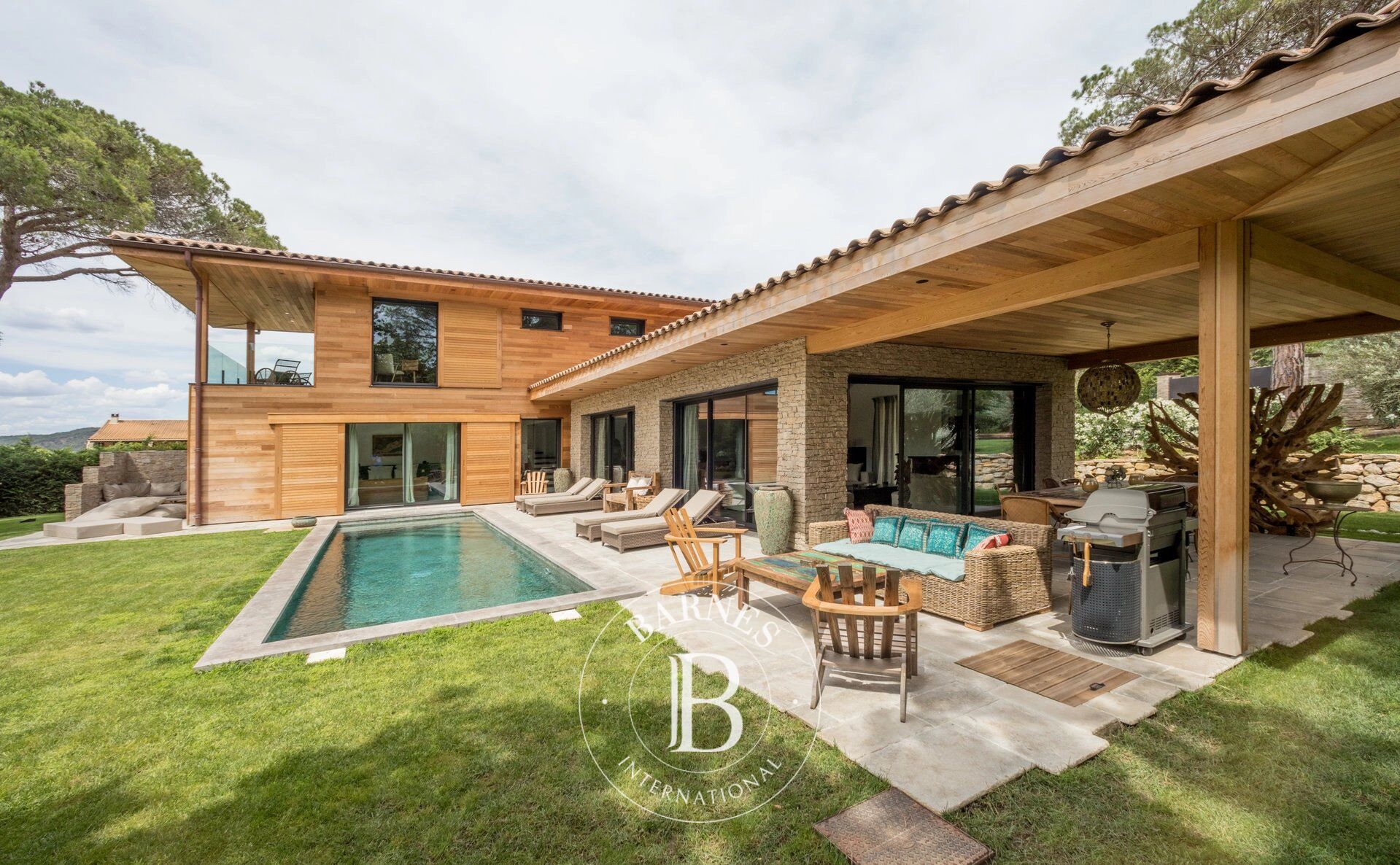 RAMATUELLE - 5 BEDROOM VILLA - HEATED SWIMMING POOL - NEAR THE BEACH - picture 1