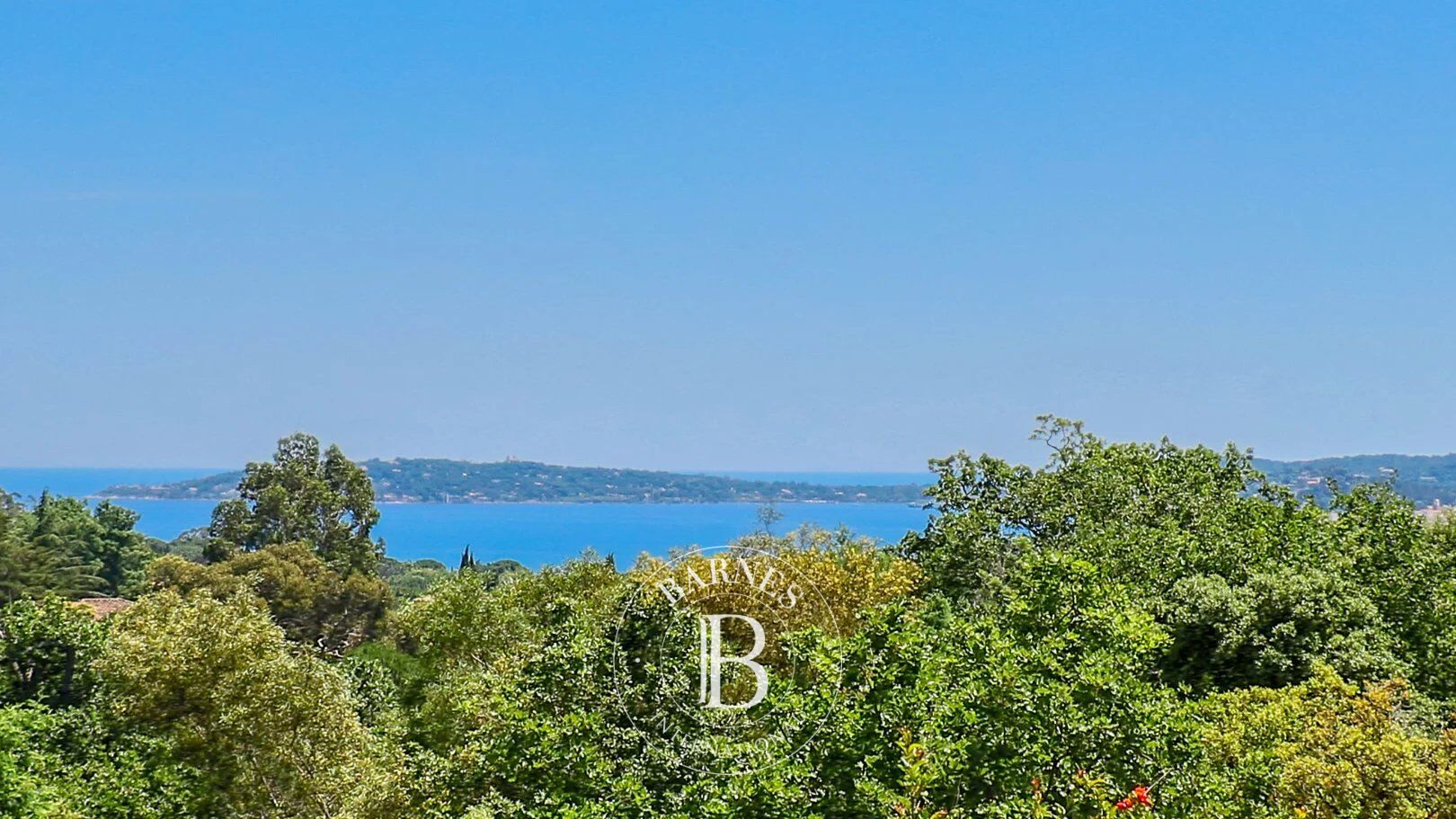 GOLFE DE SAINT-TROPEZ - GRIMAUD - VILLA D'ARCHITECTE - 4 CHAMBRES - VUE MER - picture 2