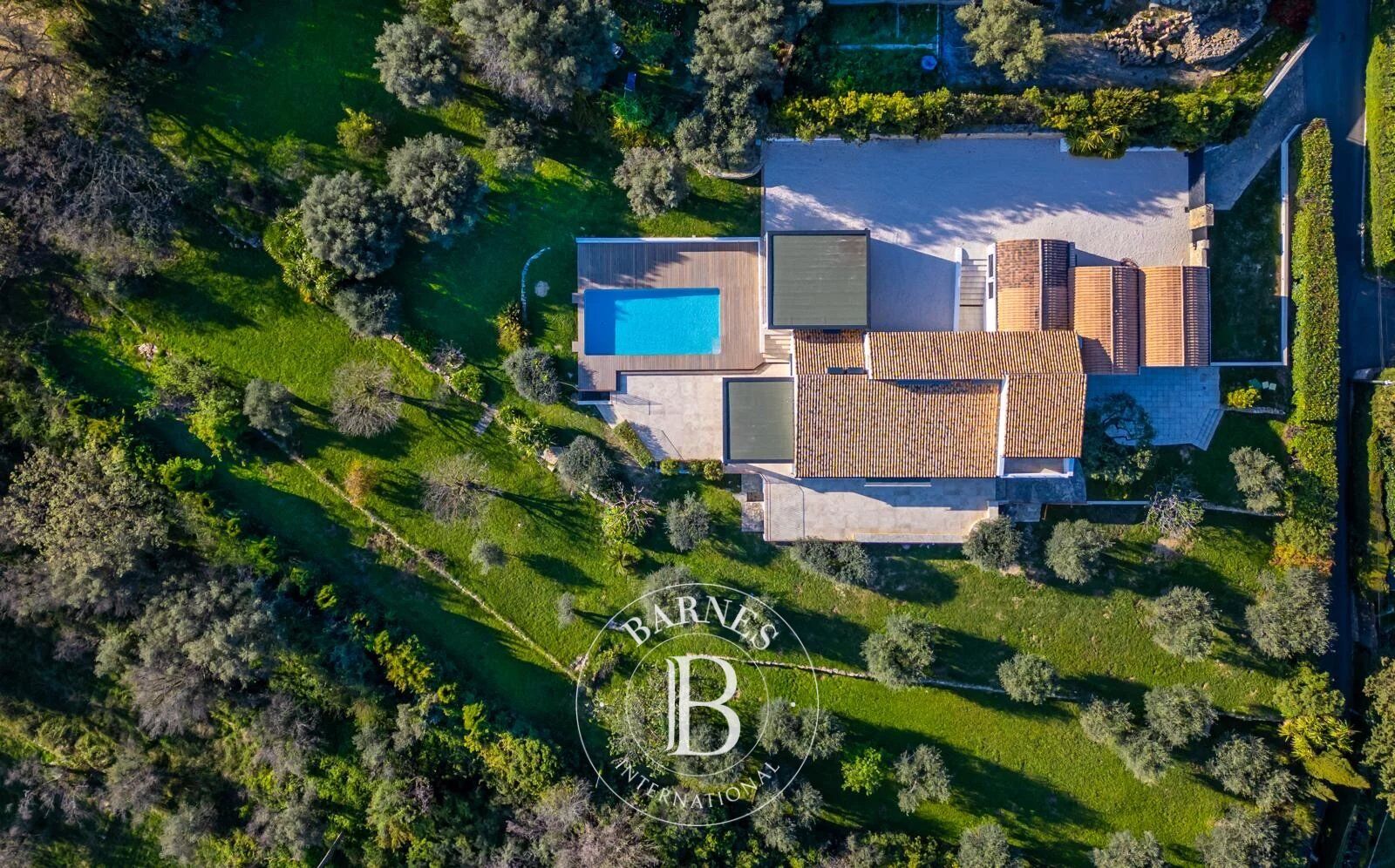 Opio - Villa d'architecte - Vue mer - Superbe terrain paysager de 5000 m2 - picture 3