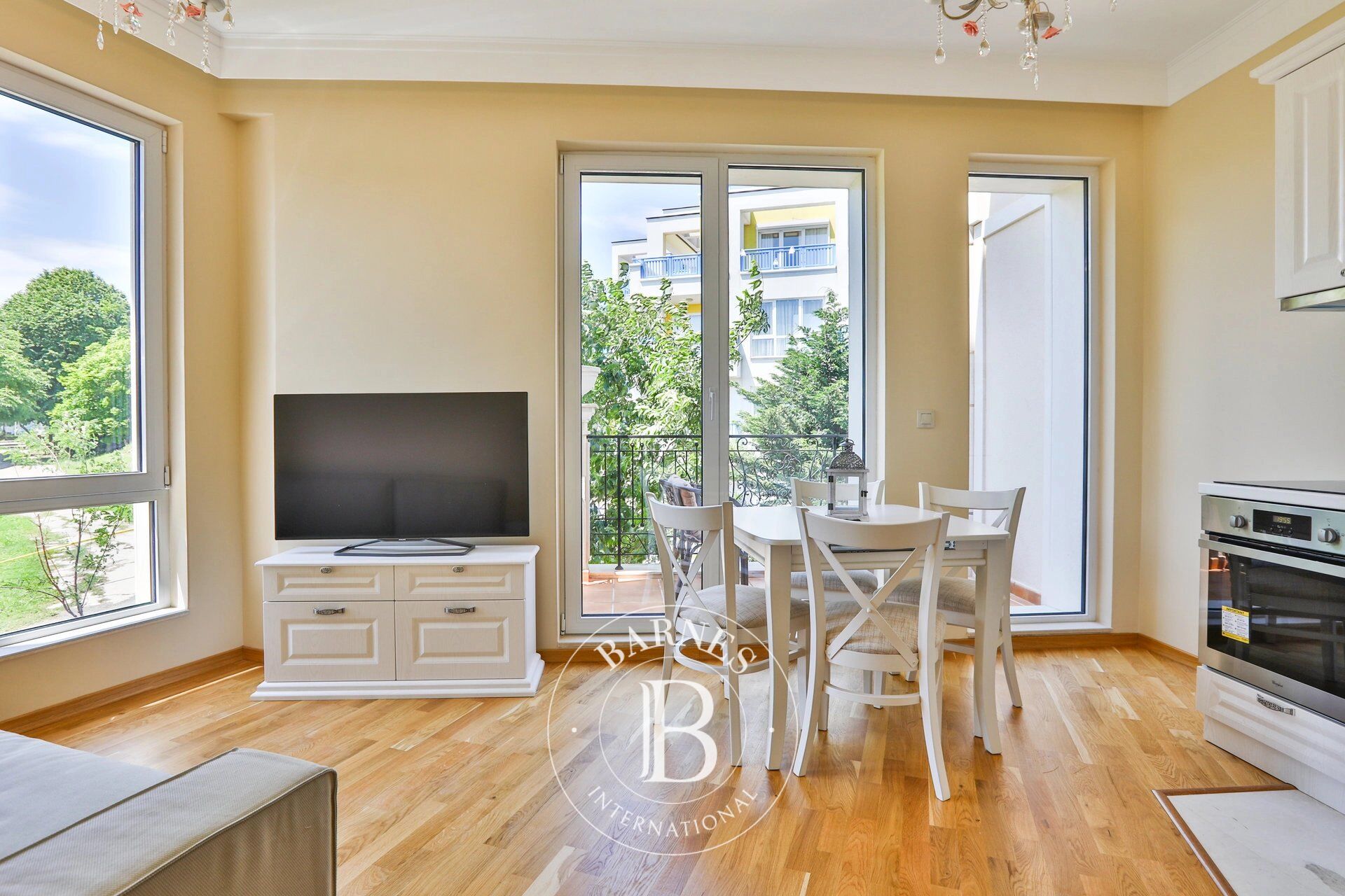 Piso Tsarevo - picture 1