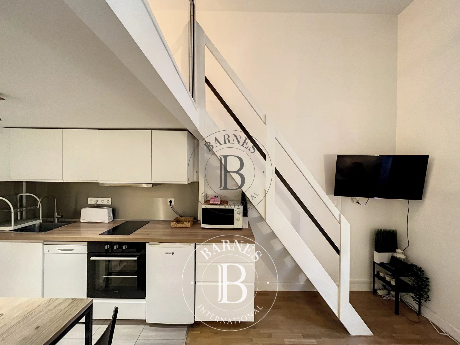 Wohnung Paris 8ème - picture 2