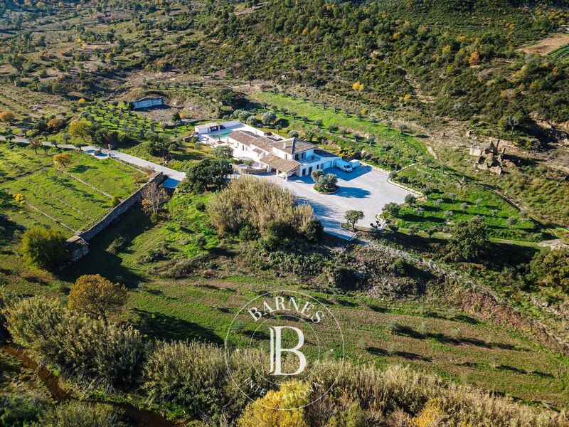 LE PLAN-DE-LA-TOUR - PROPRIETÀ RARA - APPARTAMENTI INDIPENDENTI - PISCINA - LAGO - ELIPORTO - GARAGE