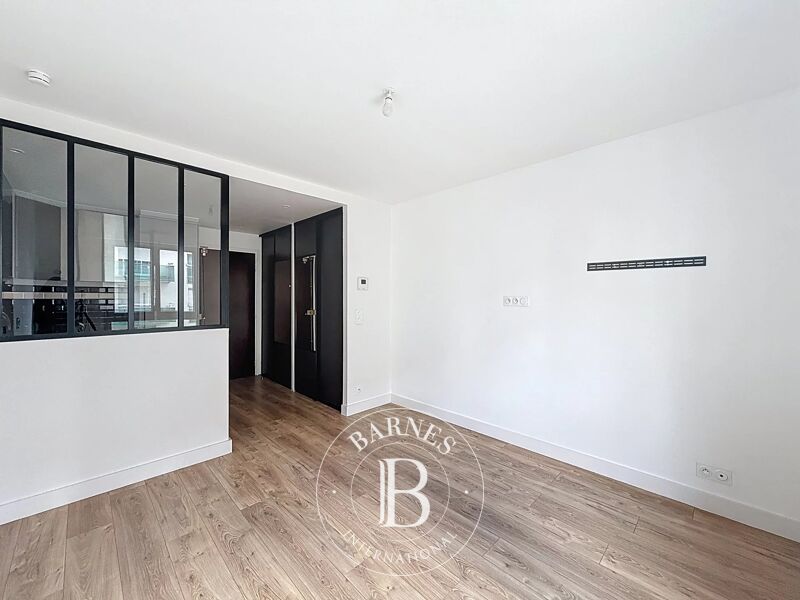 For Rent Apartment | Levallois-Perret - picture 3