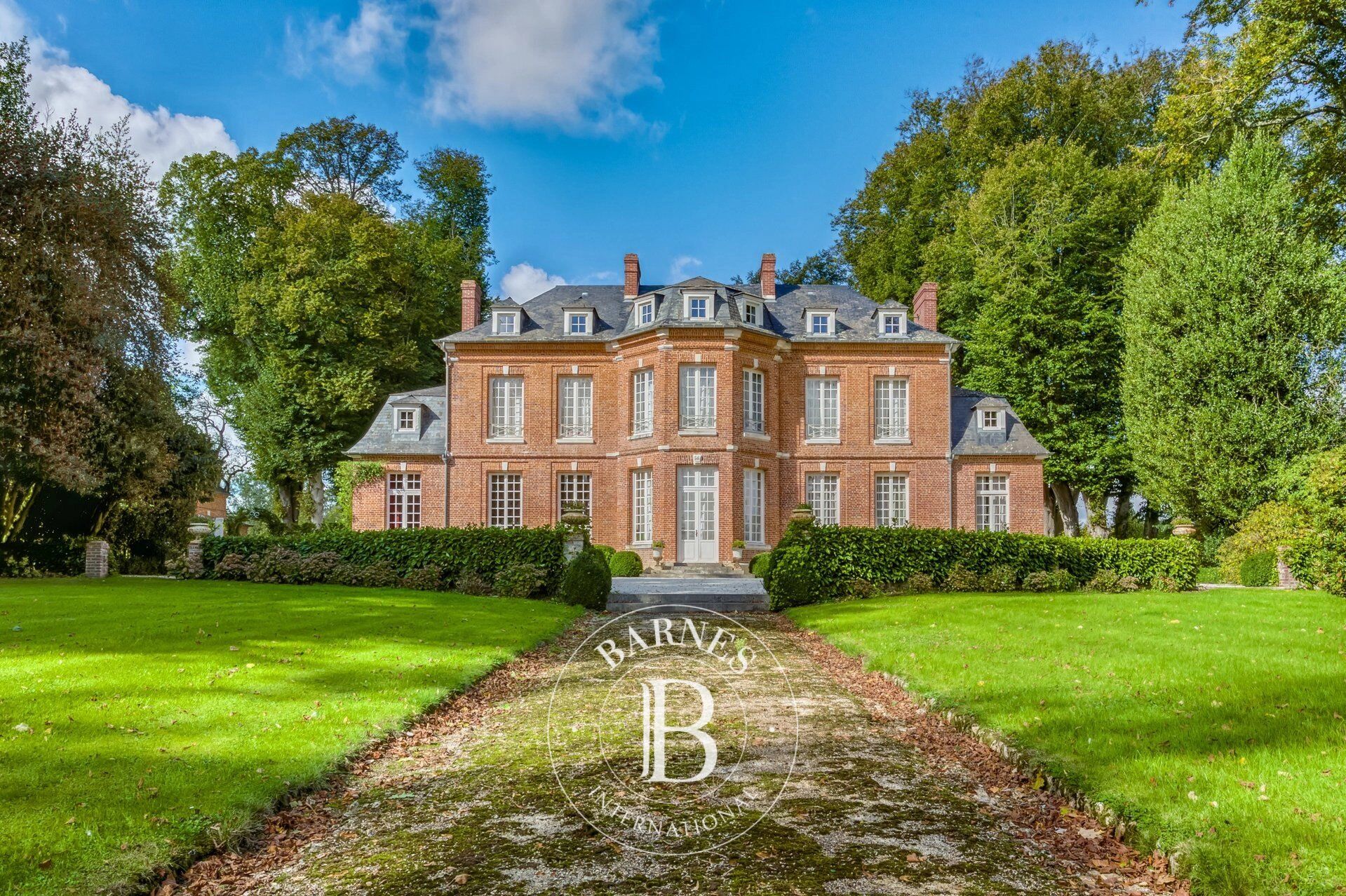 Finca Pont-l'Évêque - picture 1