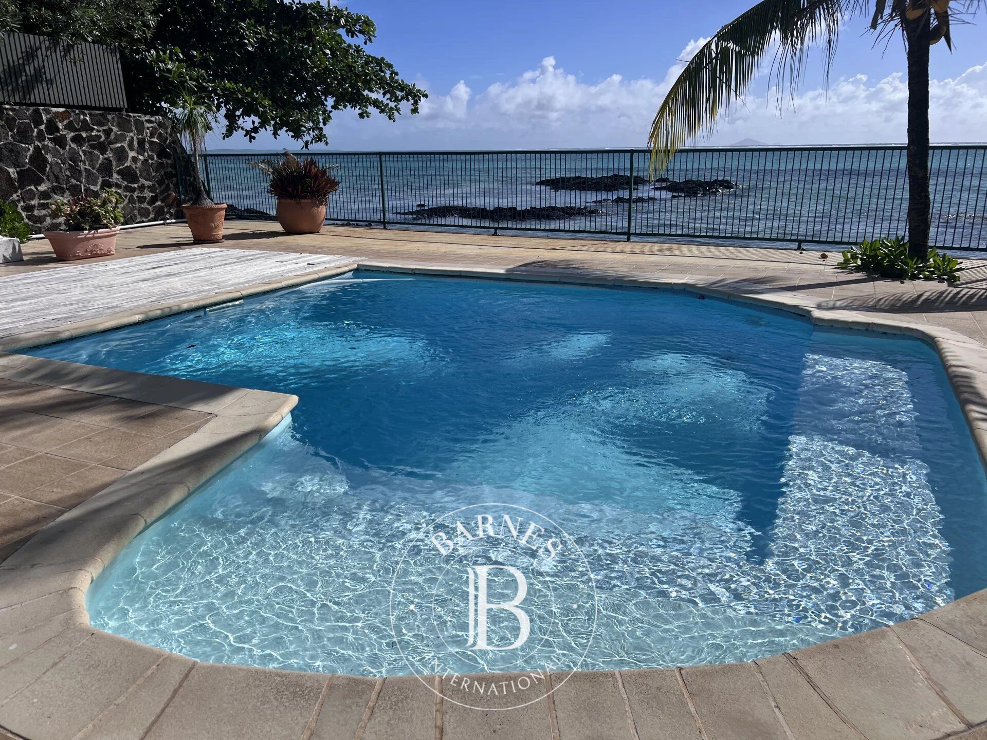 Villa Roches Noires - picture 1