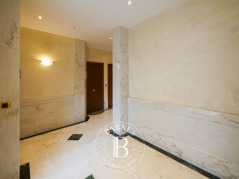 MONTE CARLO - SPACIOUS 1-BEDROOM FLAT
