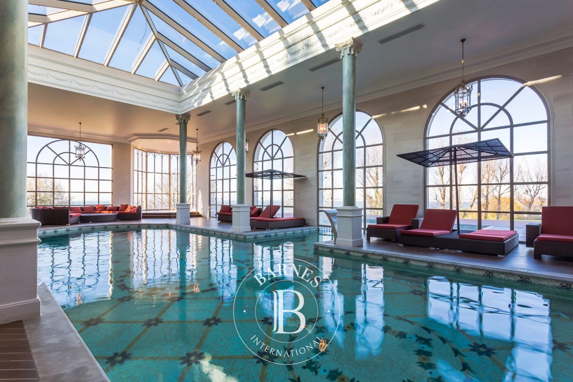 PROCHE DEAUVILLE - PROPRIETE D'EXCEPTION VUE MER - 9 CHAMBRES - PISCINE - TENNIS - ESPACE BIEN ETRE - picture 2