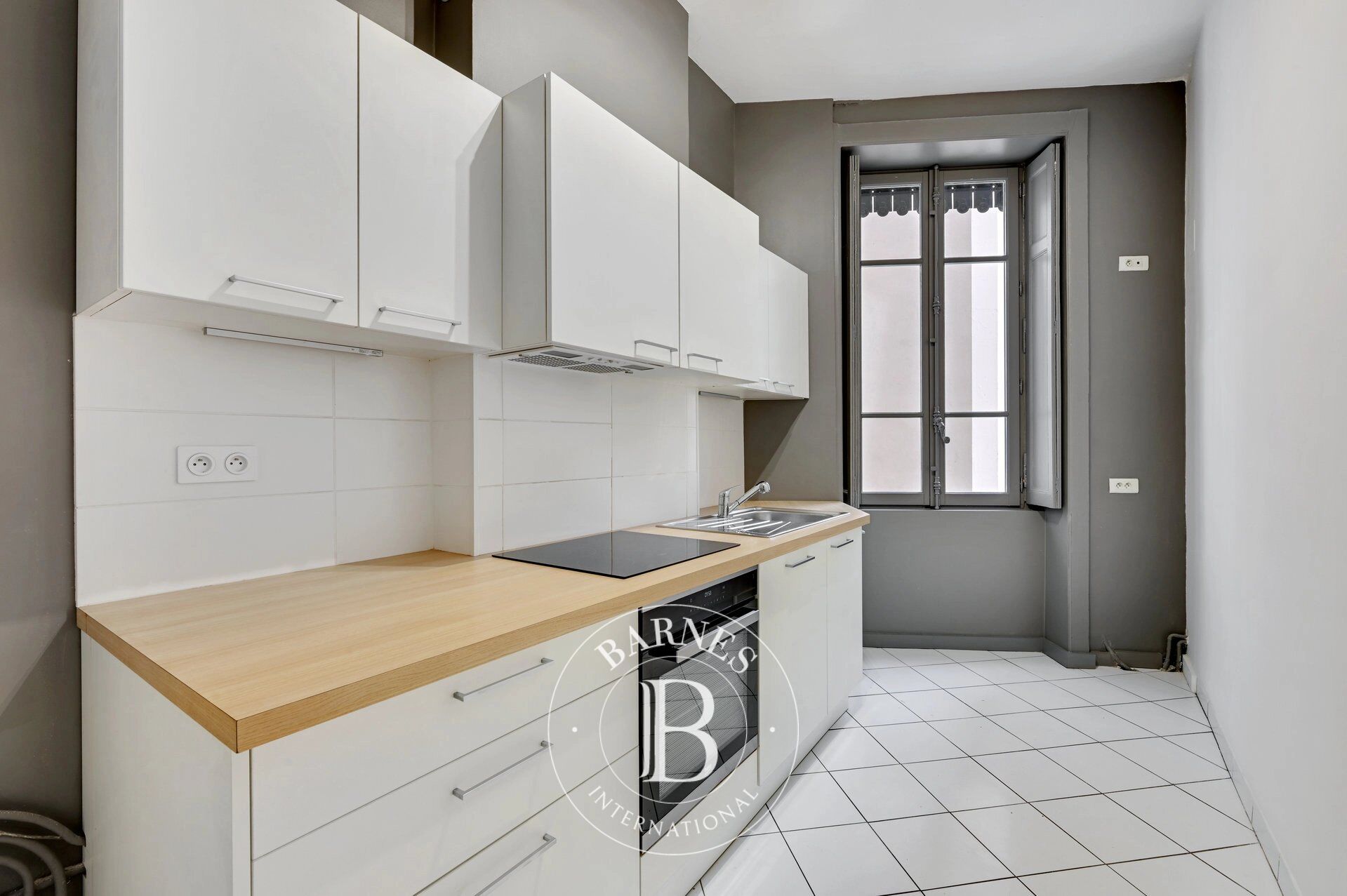 Lyon 6 - Molière / Vauban - Unfurnished apartment of 83.75 sqm - Cellar - 2 Bedrooms - picture 3