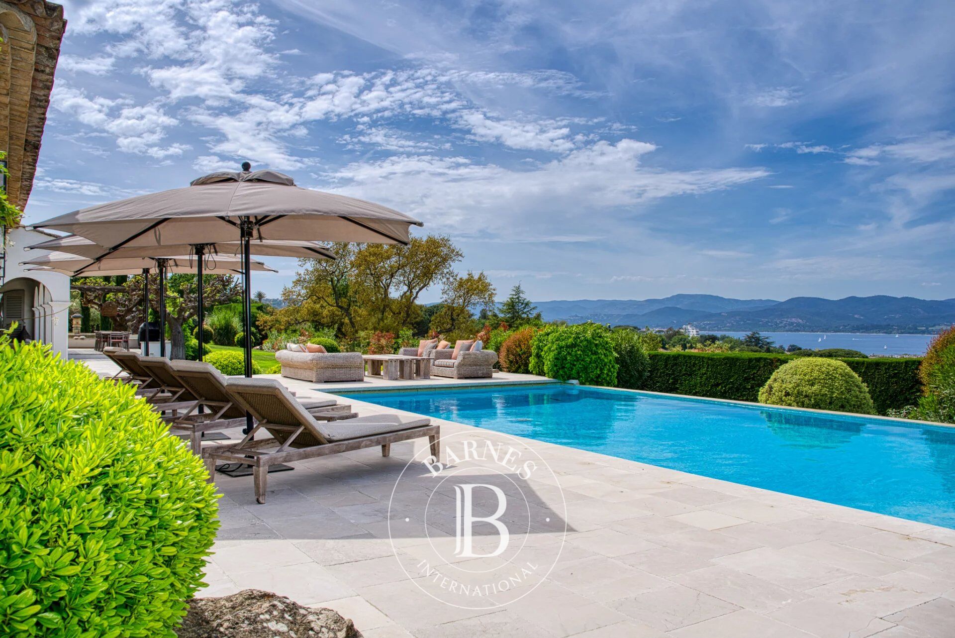 SAINT-TROPEZ - BELLE ISNARDE - 7 BEDROOMS + 1 STAFF- SEA VIEW - picture 3