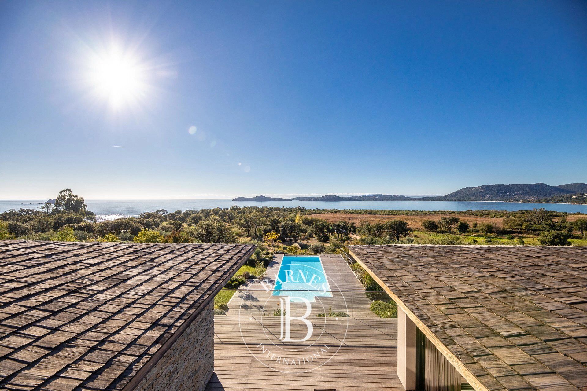 Pinarello, Villa La Tour, 5 chambres, piscine et vue mer - picture 2